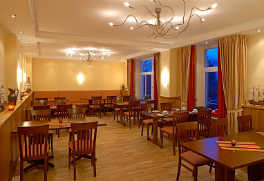 B&K Hotels: Restaurant