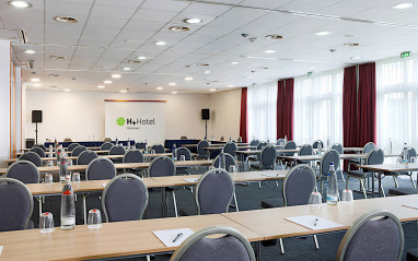 H+ Hotel Hannover: Sala de conferencia