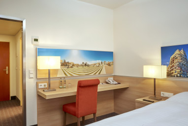H+ Hotel Darmstadt: Kamer