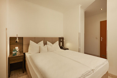 H+ Hotel Nürnberg: Room