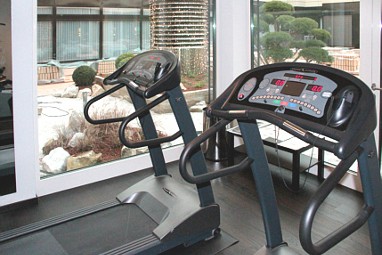 Ramada by Wyndham Nuernberg Parkhotel: Fitnesscenter