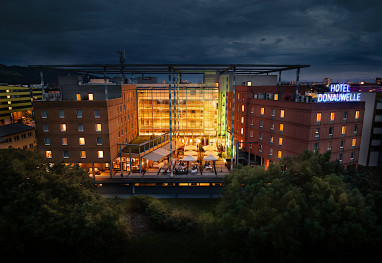 Trans World Hotel Donauwelle Linz: Exterior View