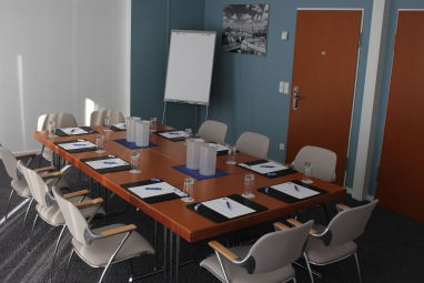 GLOBANA AIRPORT HOTEL: Meeting Room