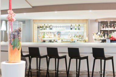 Novotel Genève Centre: Bar/Salón