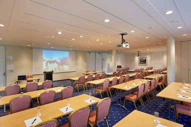 H+ Hotel & SPA Engelberg: Salle de réunion