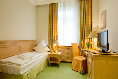 Central-Hotel KAISERHOF: Room