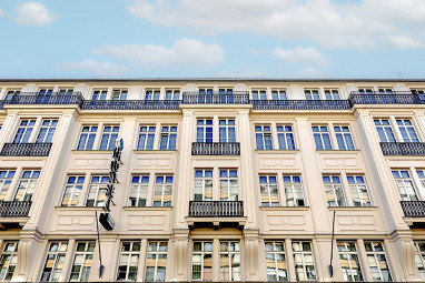 Select Hotel Berlin Checkpoint Charlie: Exterior View