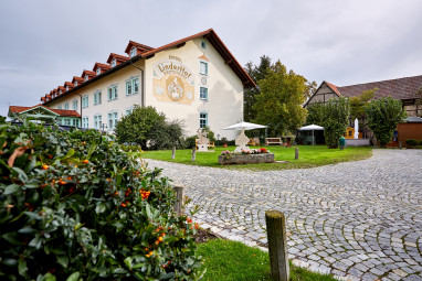 Hotel & Restaurant LinderHof: Außenansicht