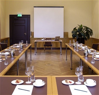 Schloss & Gut Liebenberg : Meeting Room