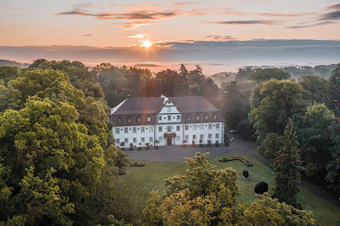 Wald & Schlosshotel Friedrichsruhe: Außenansicht