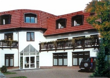 Waldhotel Wandlitz: Buitenaanzicht