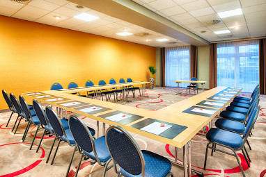 Leonardo Mannheim-Ladenburg: Meeting Room