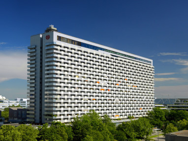 Four Points by Sheraton Munich Arabellapark: Vista exterior