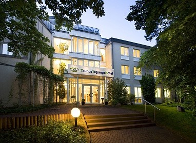 TaunusTagungsHotel: Außenansicht