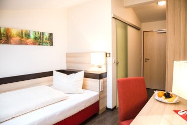 TaunusTagungsHotel: Chambre