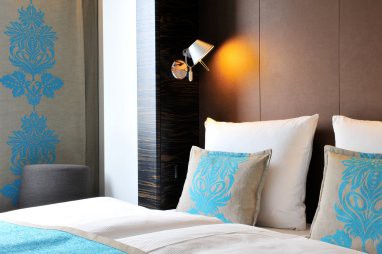 Motel One Hamburg-Airport: Room