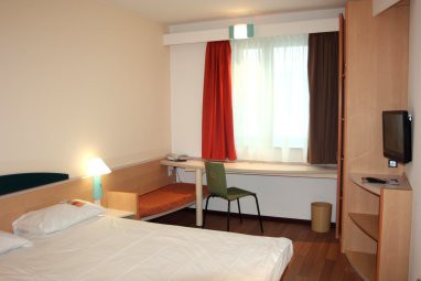 Ibis Stuttgart City: Chambre