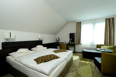 DORMERO Hotel düsseldorf: Habitación