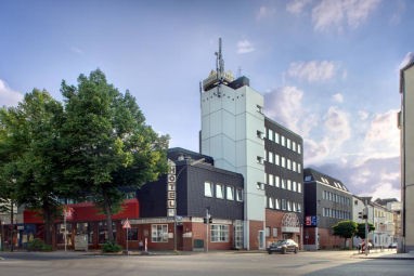 Days Inn by Wyndham Dortmund West Hotel: Außenansicht