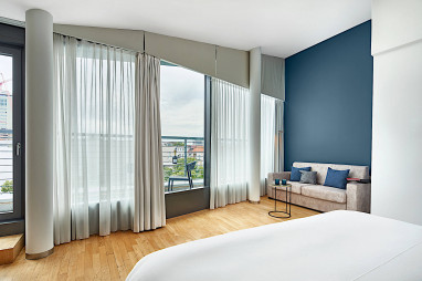 June Six Hotel Berlin City West: Zimmer