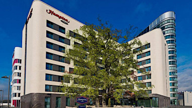 Hampton by Hilton Frankfurt Airport: Vue extérieure