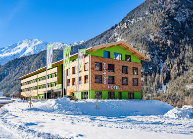 Explorer Hotel Stubaital: Vista exterior